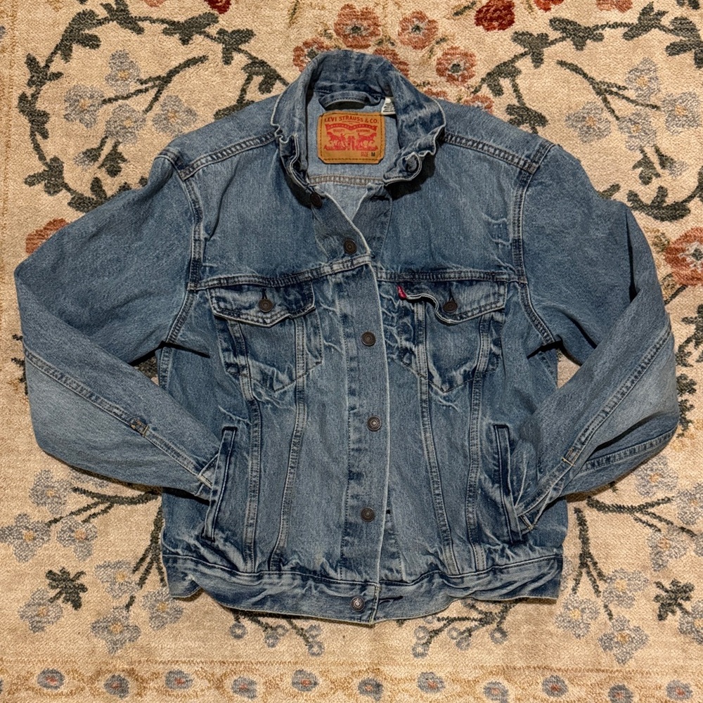 Levi’s Trucker Jacket Men’s – Men’s Medium – Great Condition